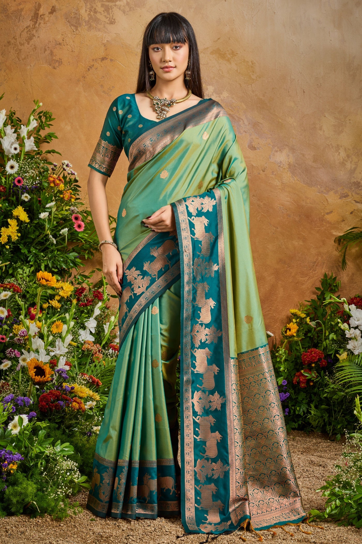 Buy MySilkLove Lochinvar Green Banarasi Handloom Pichwai Saree Online