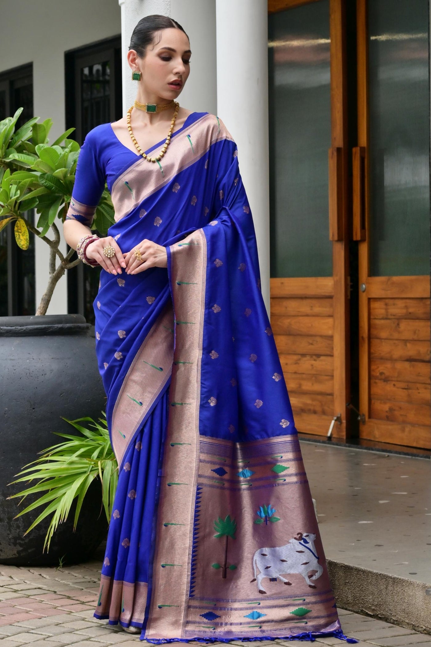 Buy MySilkLove Royal Blue Woven Paithani Saree Online
