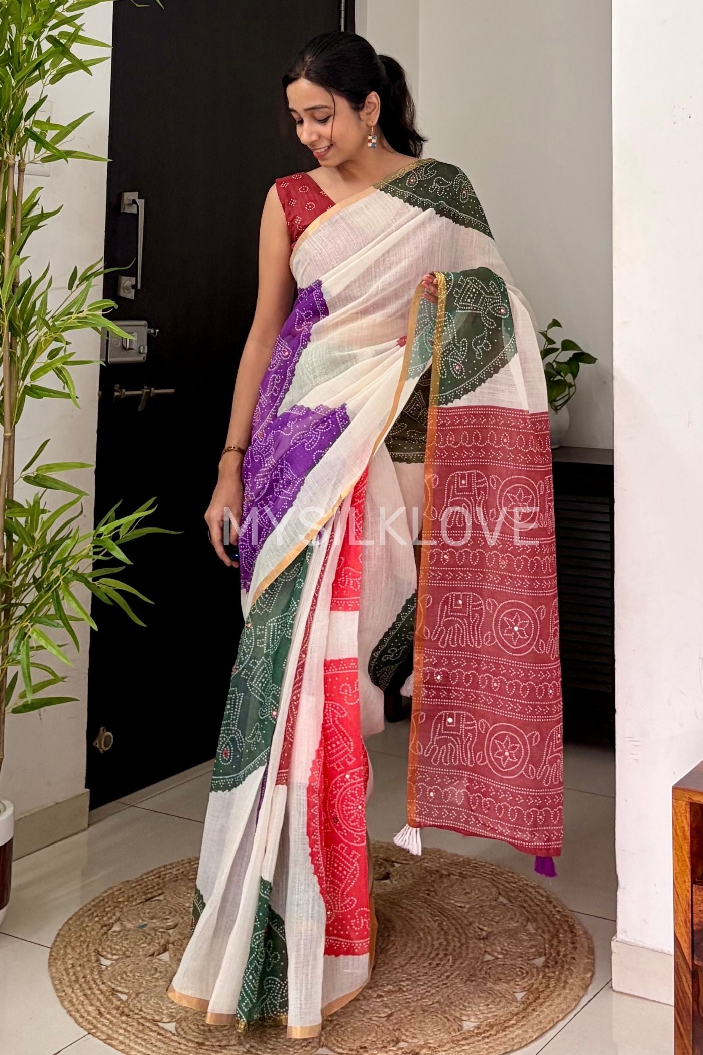 Buy MySilkLove Multicolor White Linen Bandhani Saree with Mirror Work Online