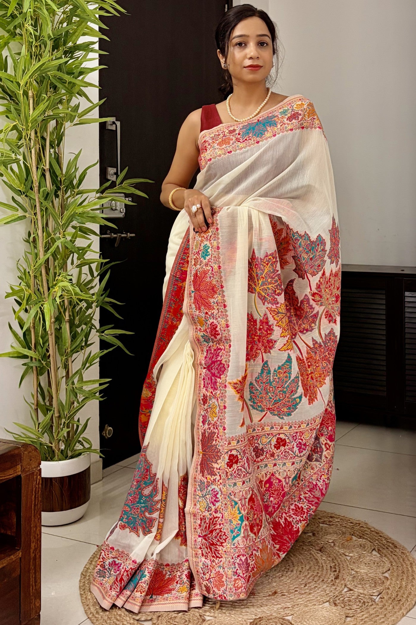 Buy MySilkLove Oyster White Kashmiri Handloom Jamewar Saree Online