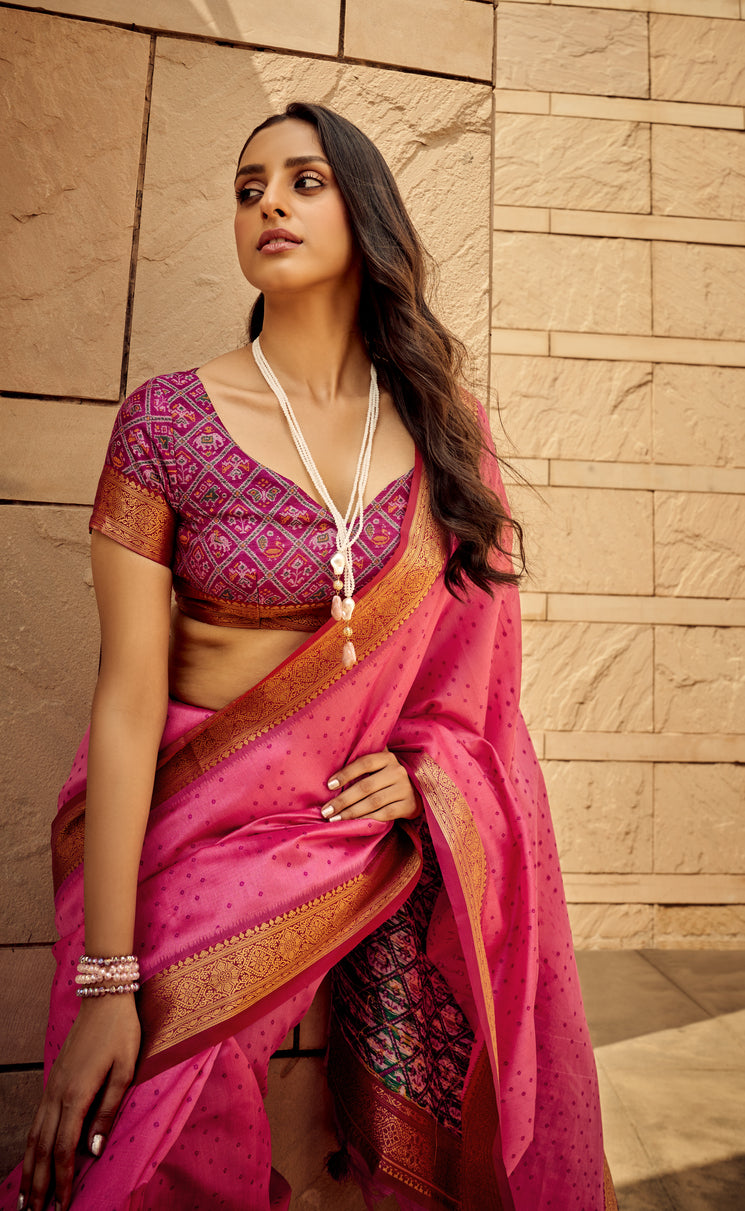 Buy MySilkLove Cabaret Pink Woven Banarasi Handloom Silk Saree Online