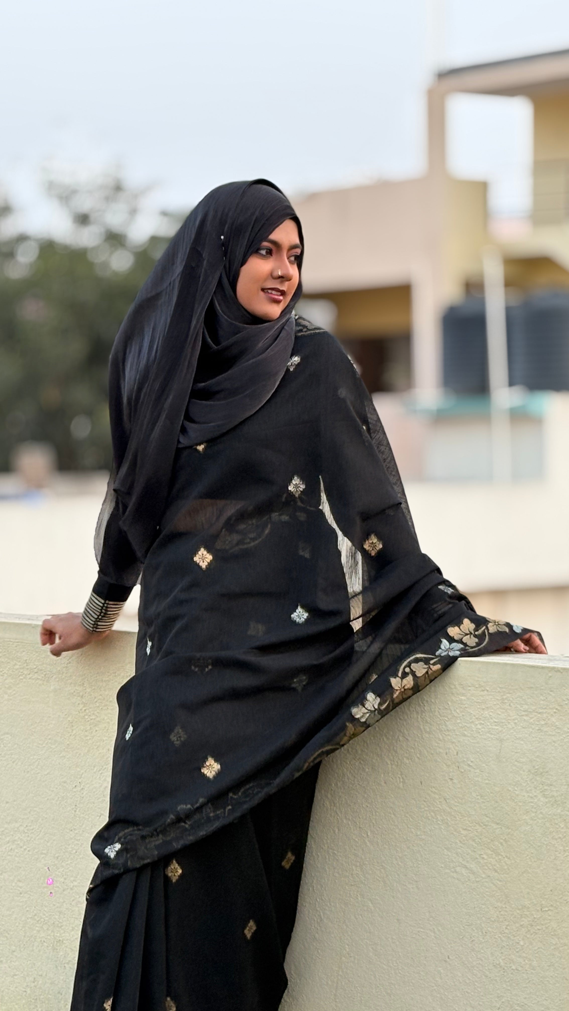 Buy MySilkLove Vanta Black Floral Linen Silk Saree Online