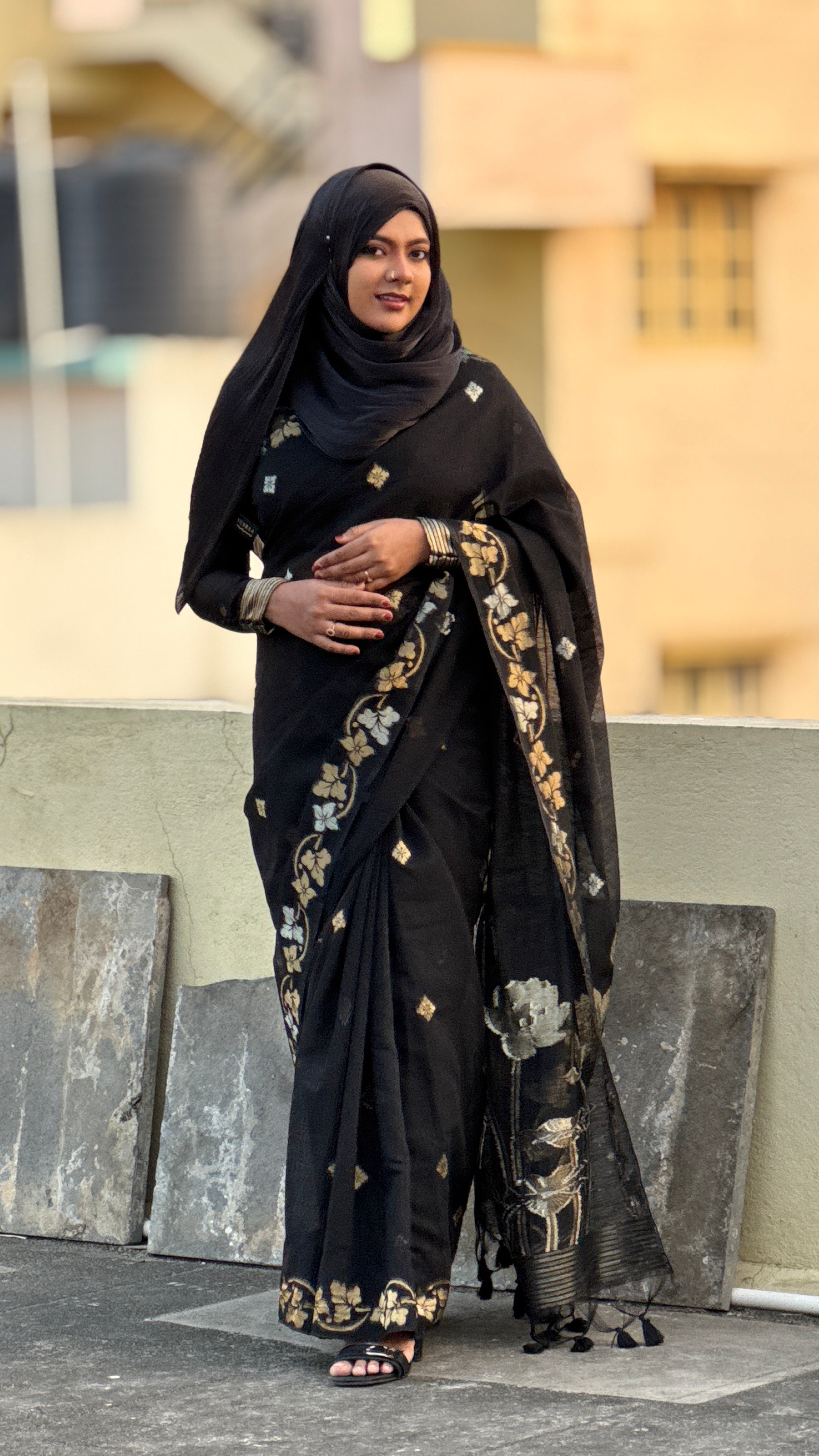 Buy MySilkLove Vanta Black Floral Linen Silk Saree Online