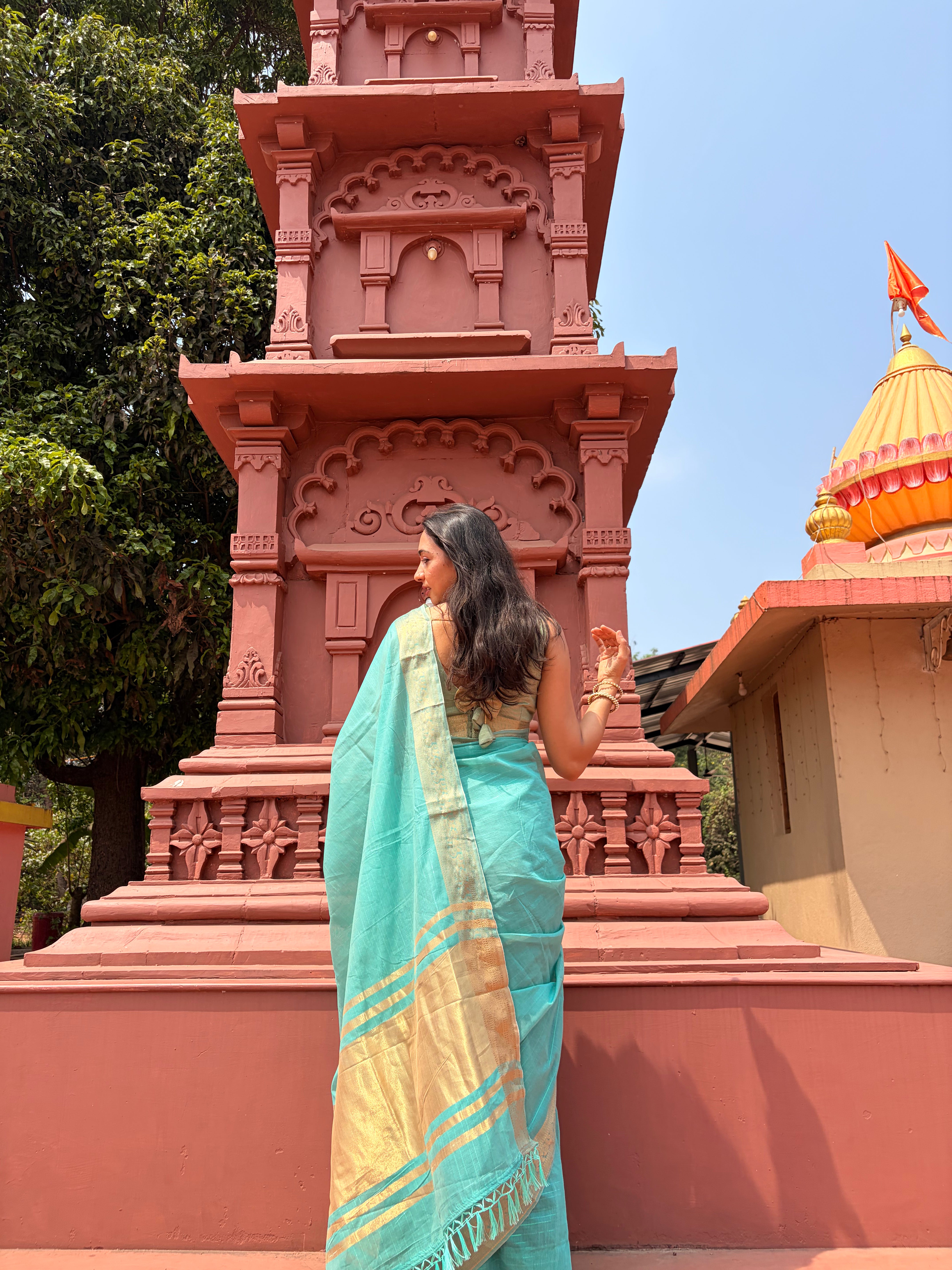 Buy MySilkLove Tropical Green Woven Maheshwari Saree Online
