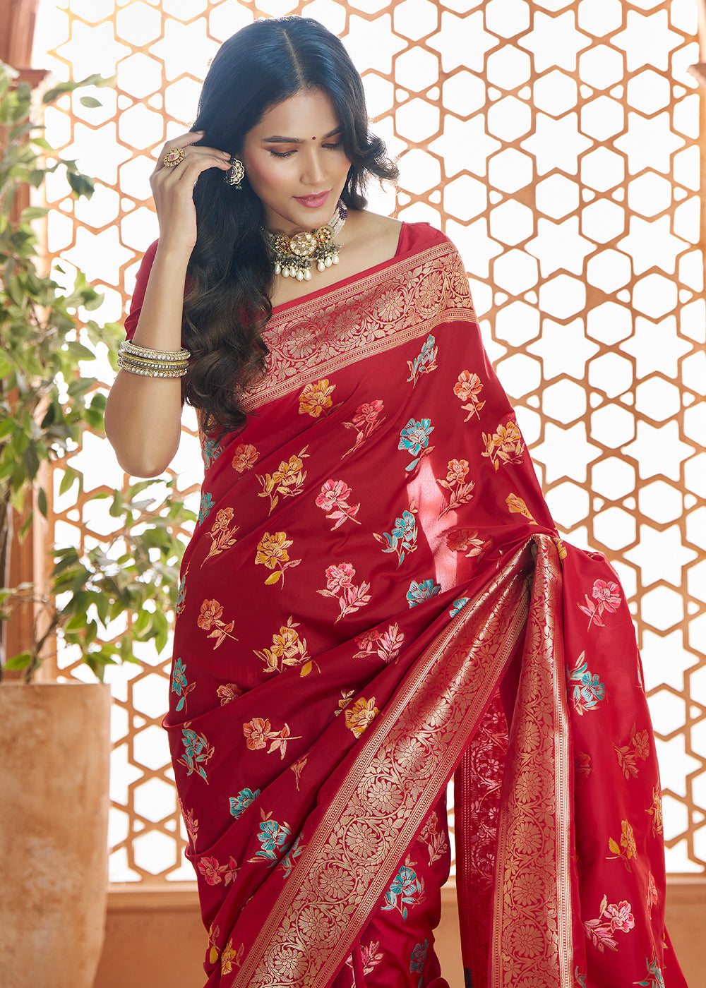 Buy MySilkLove Dark FIire Red Woven Banarasi Saree Online