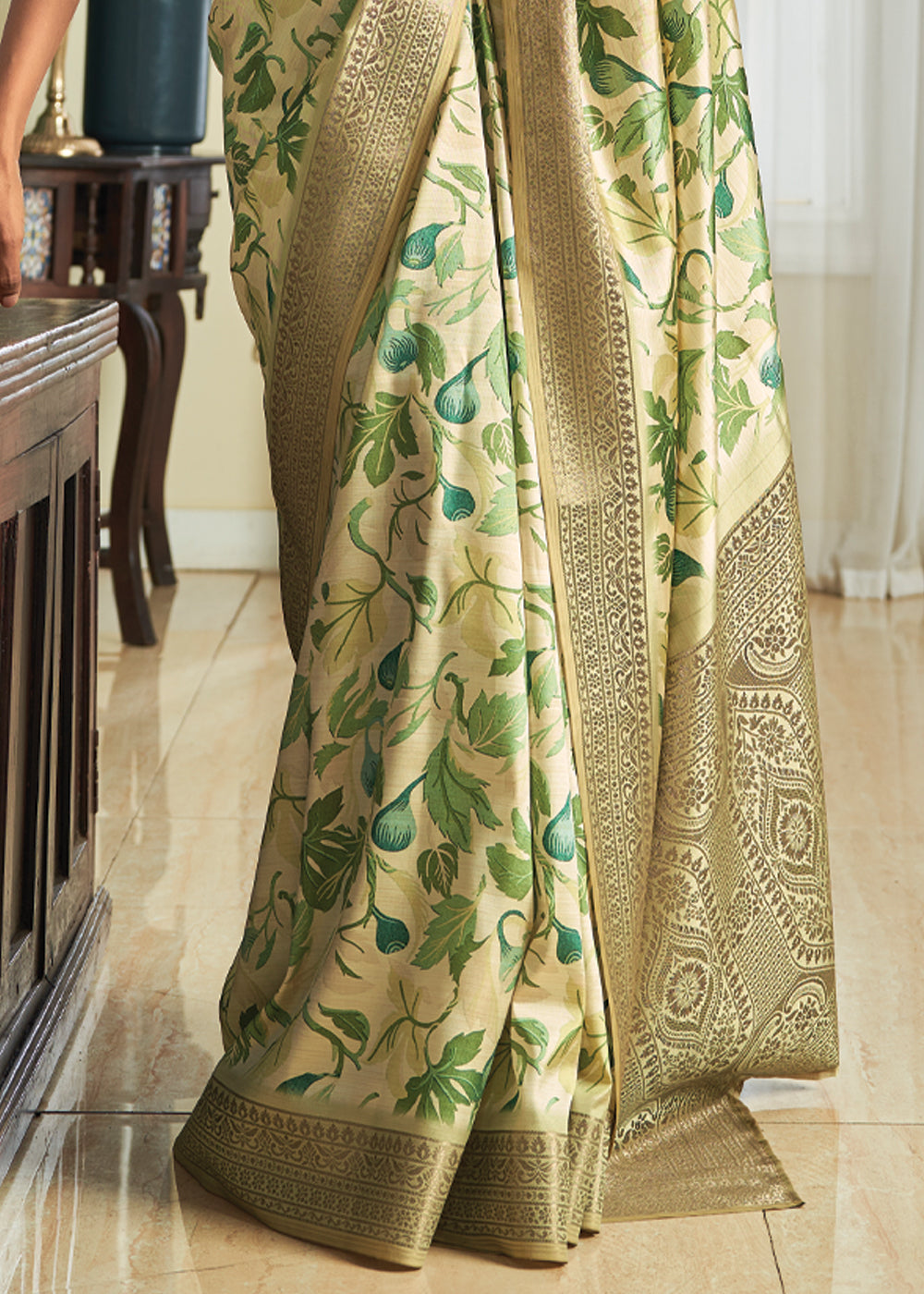 Buy MySilkLove Spring Green Woven Banarasi Satin Silk Saree Online