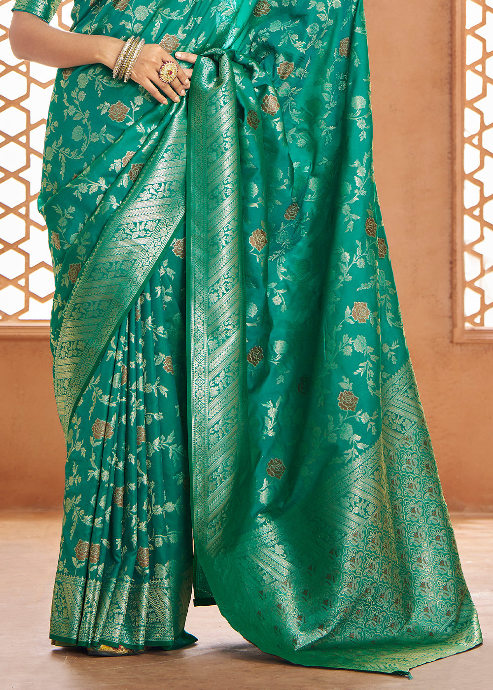 Buy MySilkLove Castletone Green Woven Banarasi Saree Online