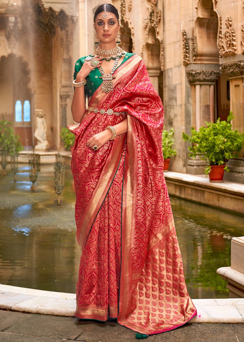 Buy MySilkLove Mexican Red Zari Woven Banarasi Saree Online