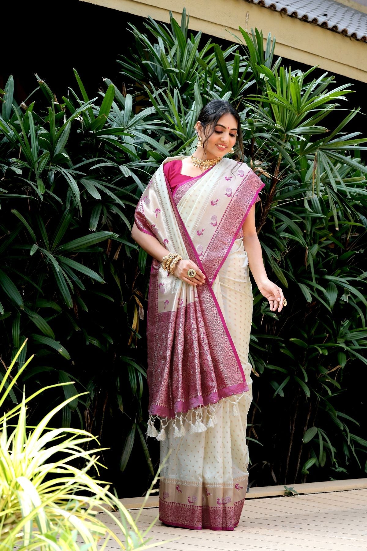 Buy MySilkLove Pearl White and Purple Banarasi Paithani Silk Saree Online