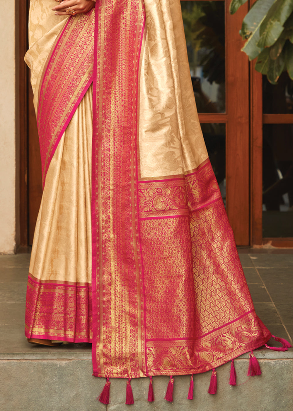 Buy MySilkLove Manhattan Cream Woven Kanjivaram Saree Online