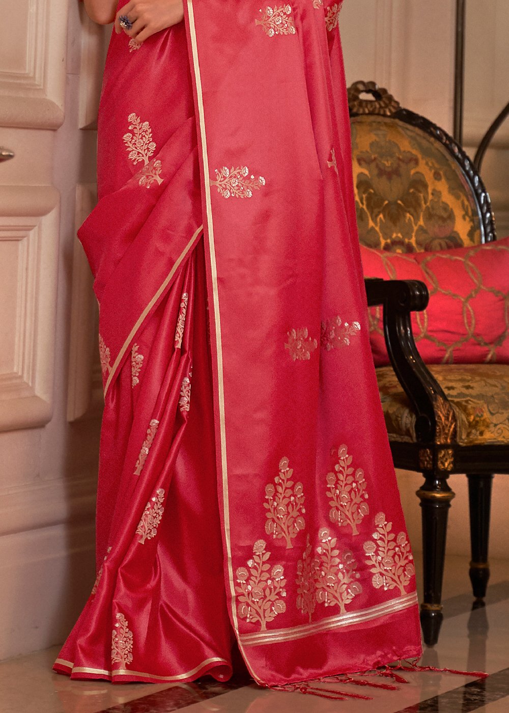 Buy MySilkLove Flush Mahogany Red Zari Woven Banarasi Silk Saree Online