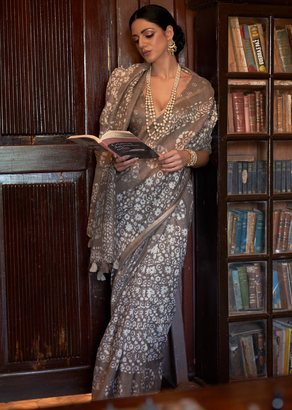 Buy MySilkLove Dawn Grey Light Weight Linen Saree Online