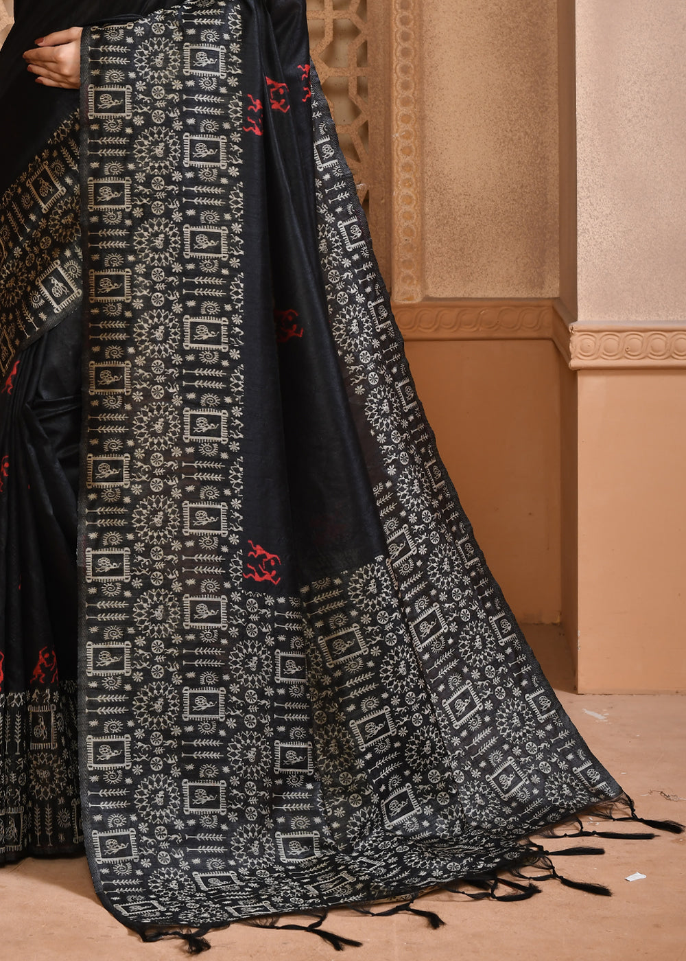 Buy MySilkLove Kelp Black Woven Handloom Pure Cotton Saree Online