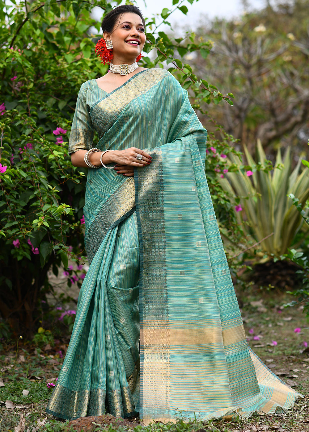 Buy MySilkLove Como Green Maheshwari Woven Silk Saree Online