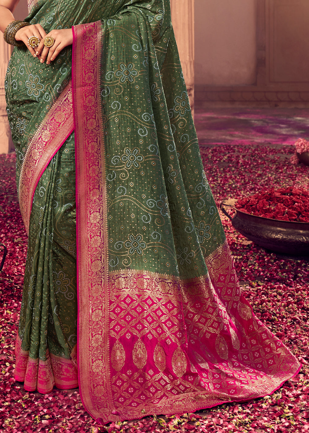 Buy MySilkLove Siam Green and Pink Zari Woven Designer Banarasi Saree Online