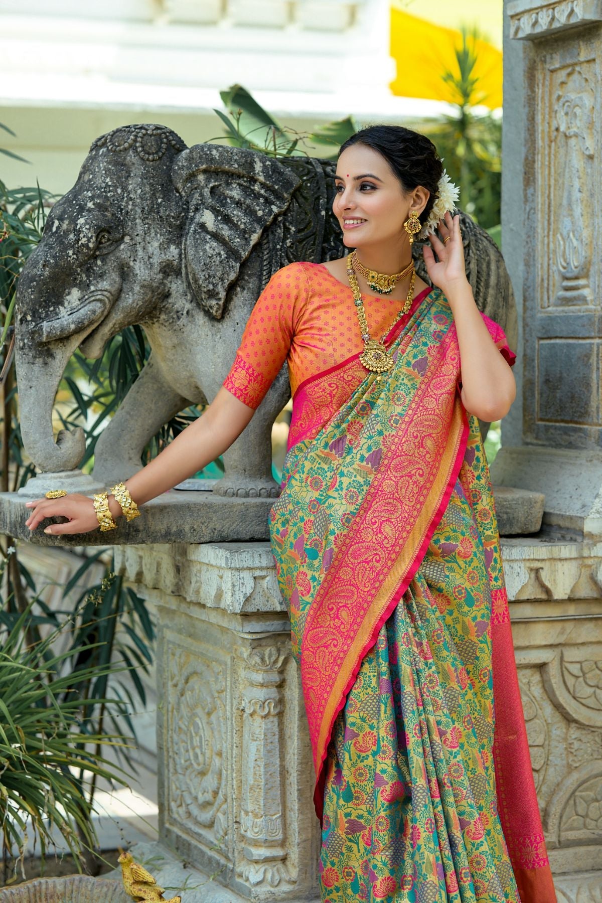 Buy MySilkLove Kelly Green and Pink Woven Kanjivaram Saree Online