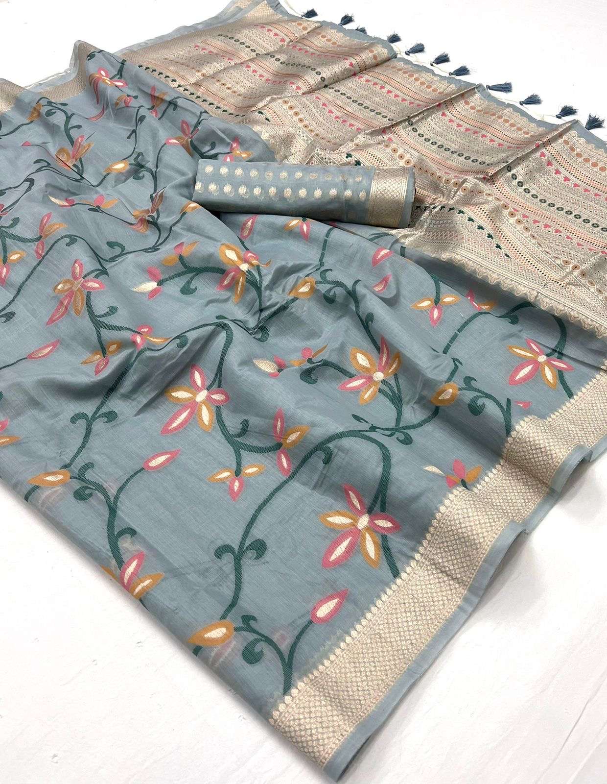 Buy MySilkLove Sirocco Grey Handloom Jamdani Saree Online