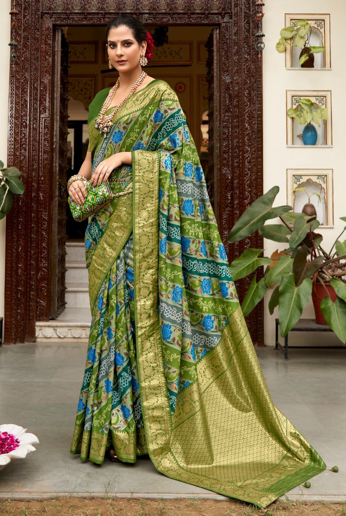 Buy MySilkLove Fern Frond Green Banarasi Patola Silk Saree Online