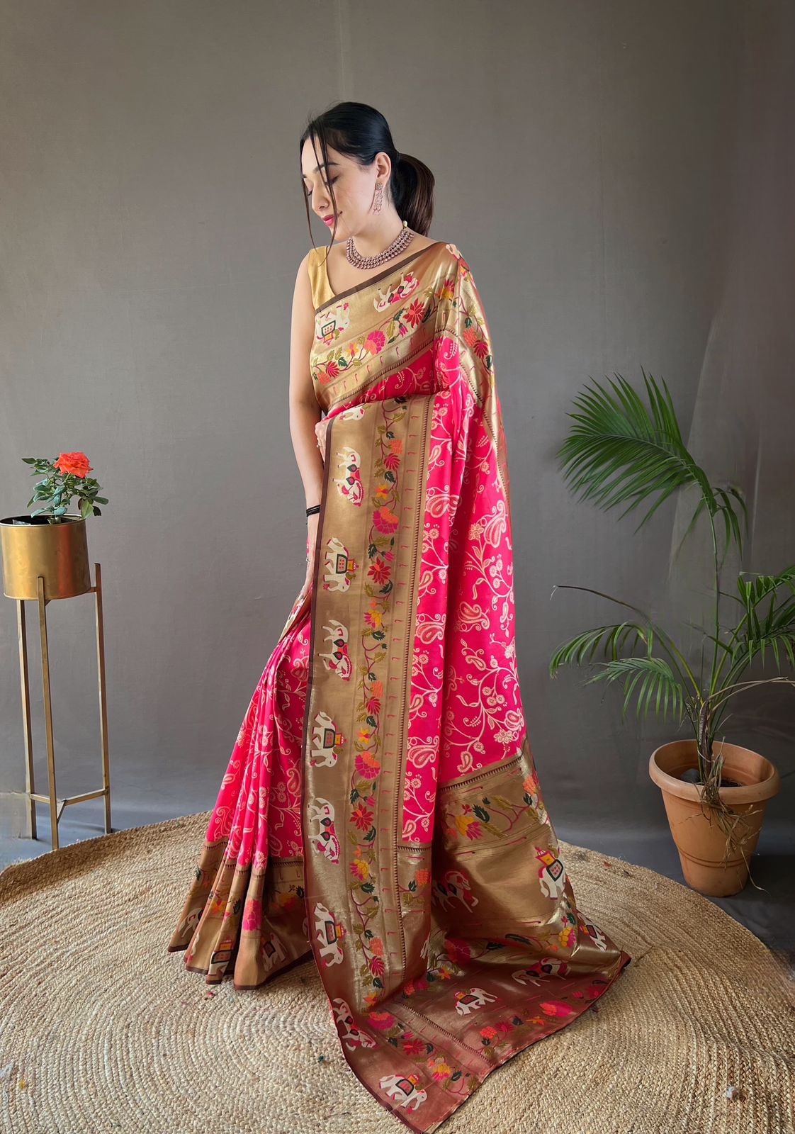 Buy MySilkLove Magenta Pink Woven Paithani Patola Fusion Saree Online