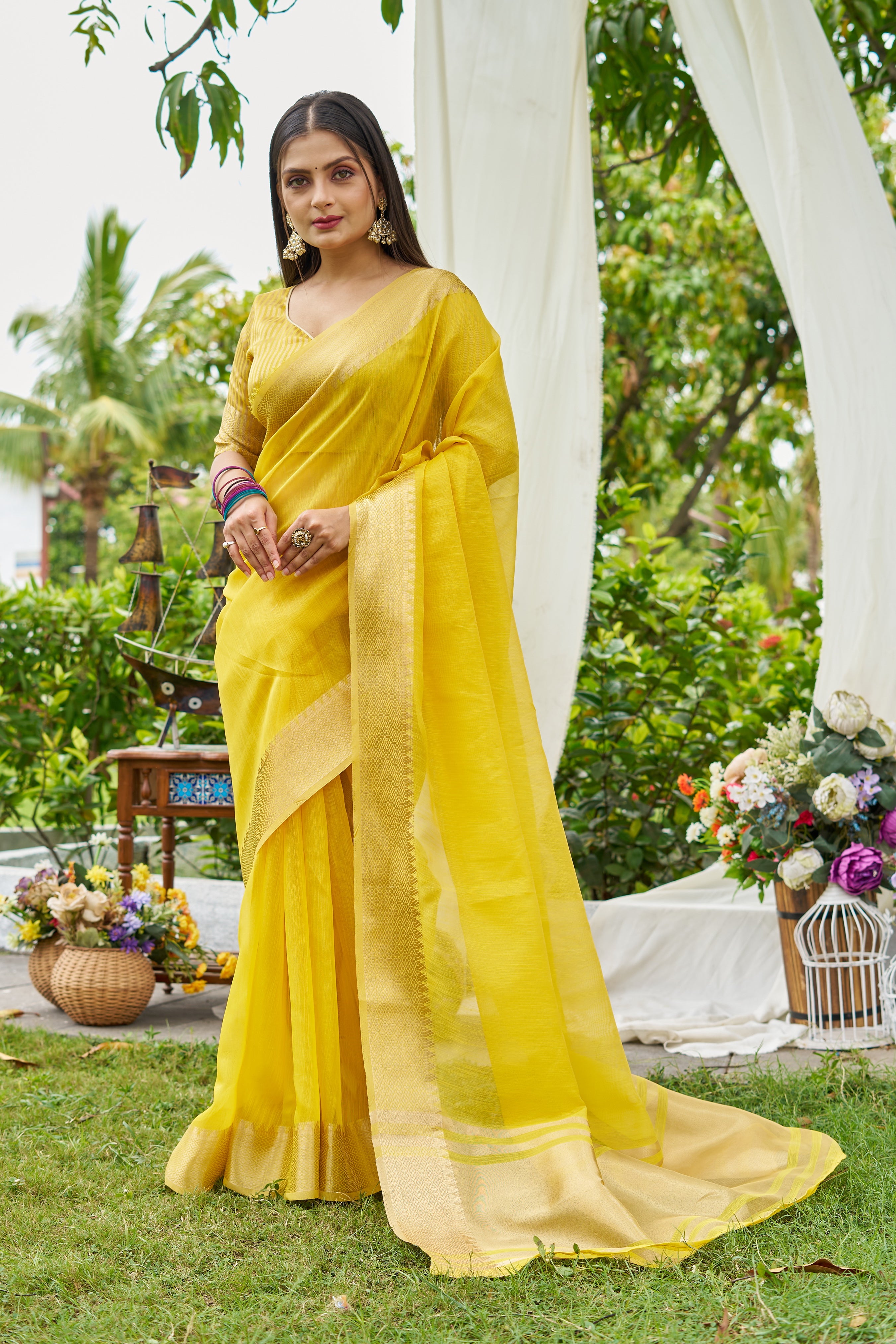 Buy MySilkLove Snapchat Yellow Woven Linen Saree Online