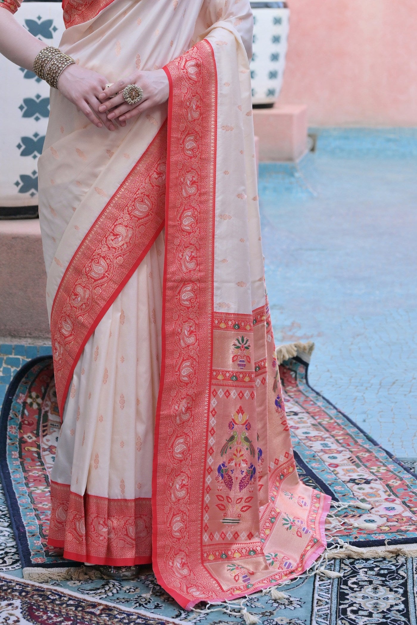 Buy MySilkLove Stack White Zari Woven Paithani Saree Online