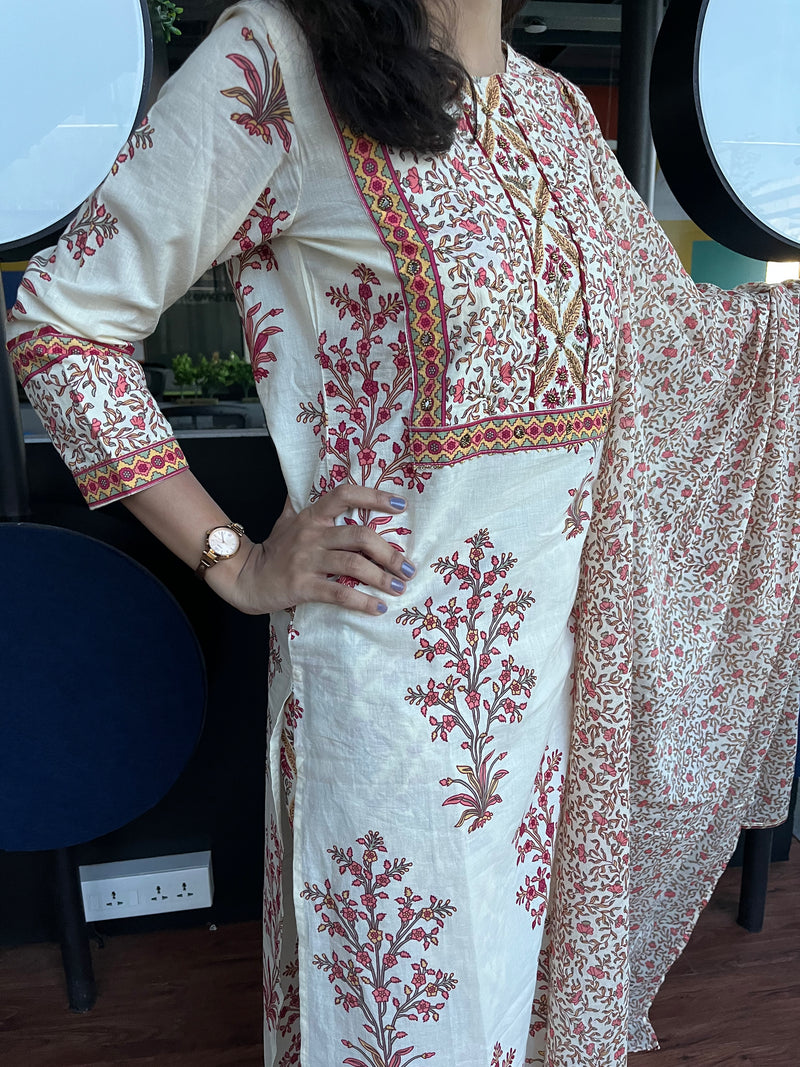 Off White and Red Printed Dupatta Set