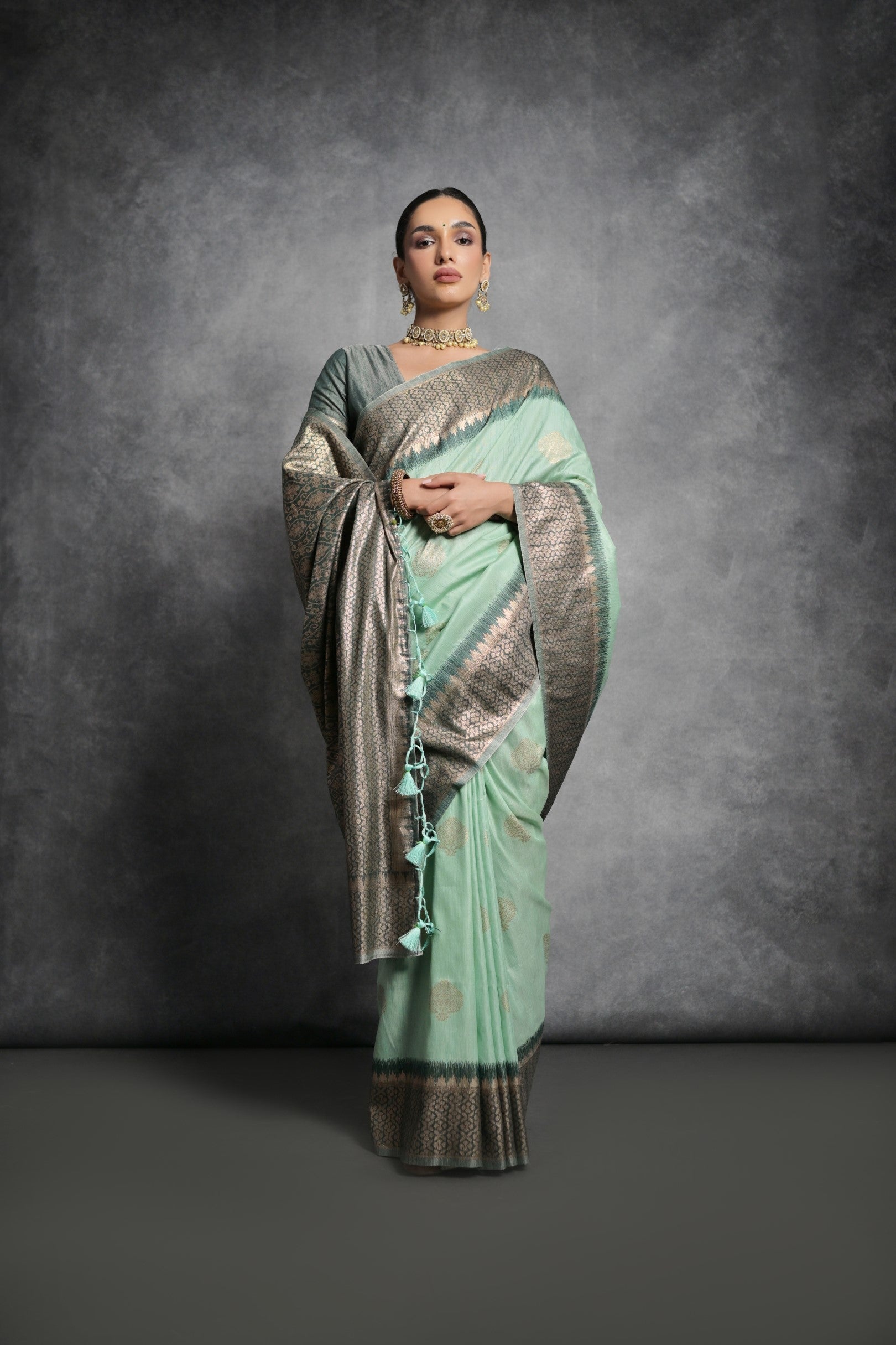 Buy MySilkLove Spring Rain Green Tussar Temple Border Silk Saree Online