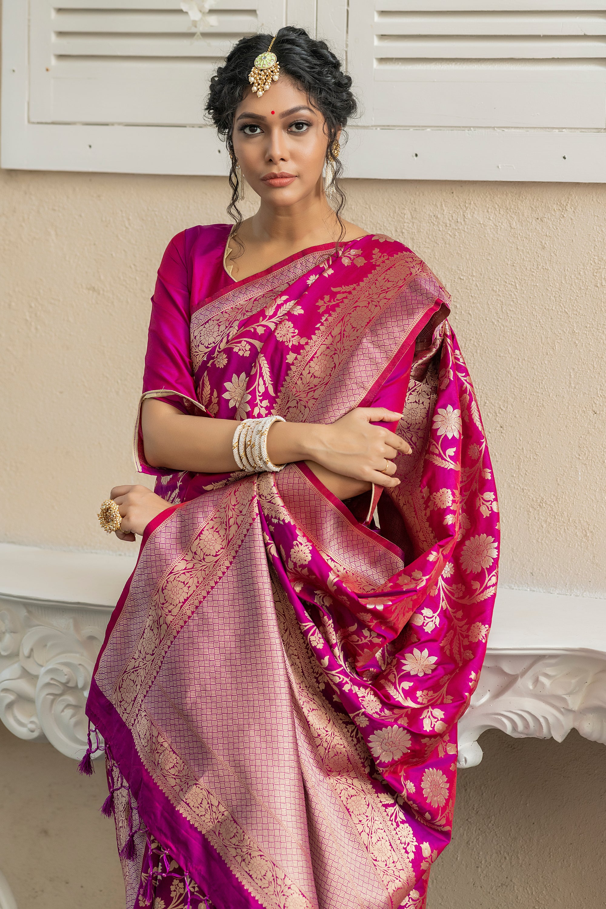 MySilkLove Dingy Dungeon Pink Woven Banarasi Silk Saree