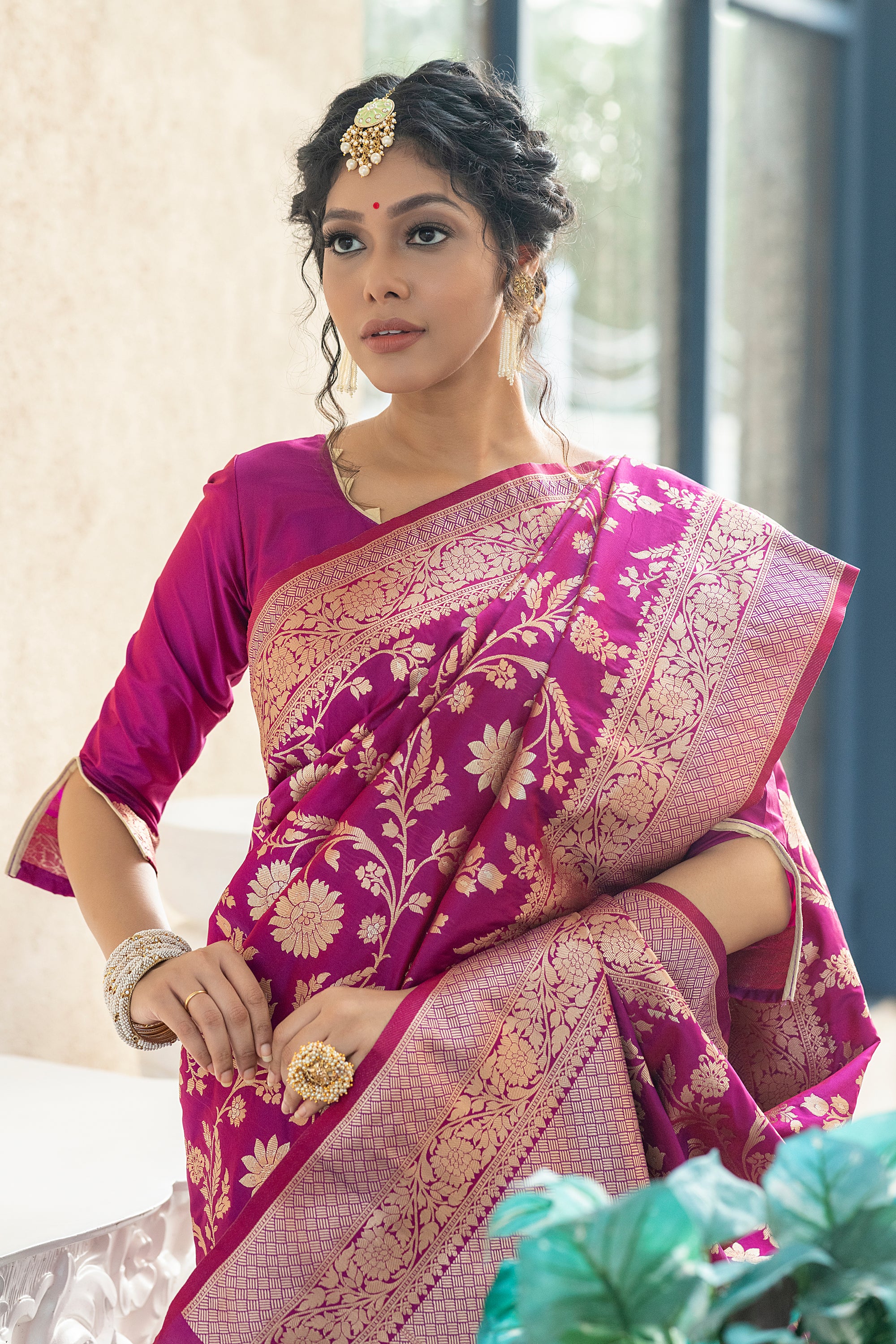 Buy MySilkLove Dingy Dungeon Pink Woven Banarasi Silk Saree Online