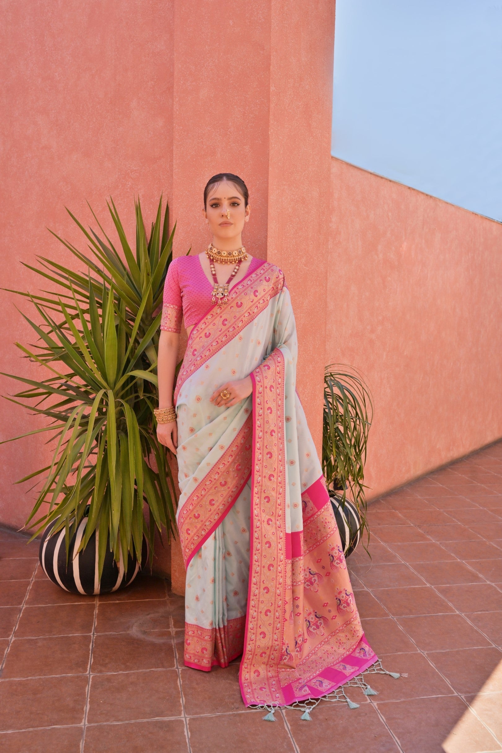 Buy MySilkLove Clam Shell White and Pink Zari Woven Paithani Saree Online