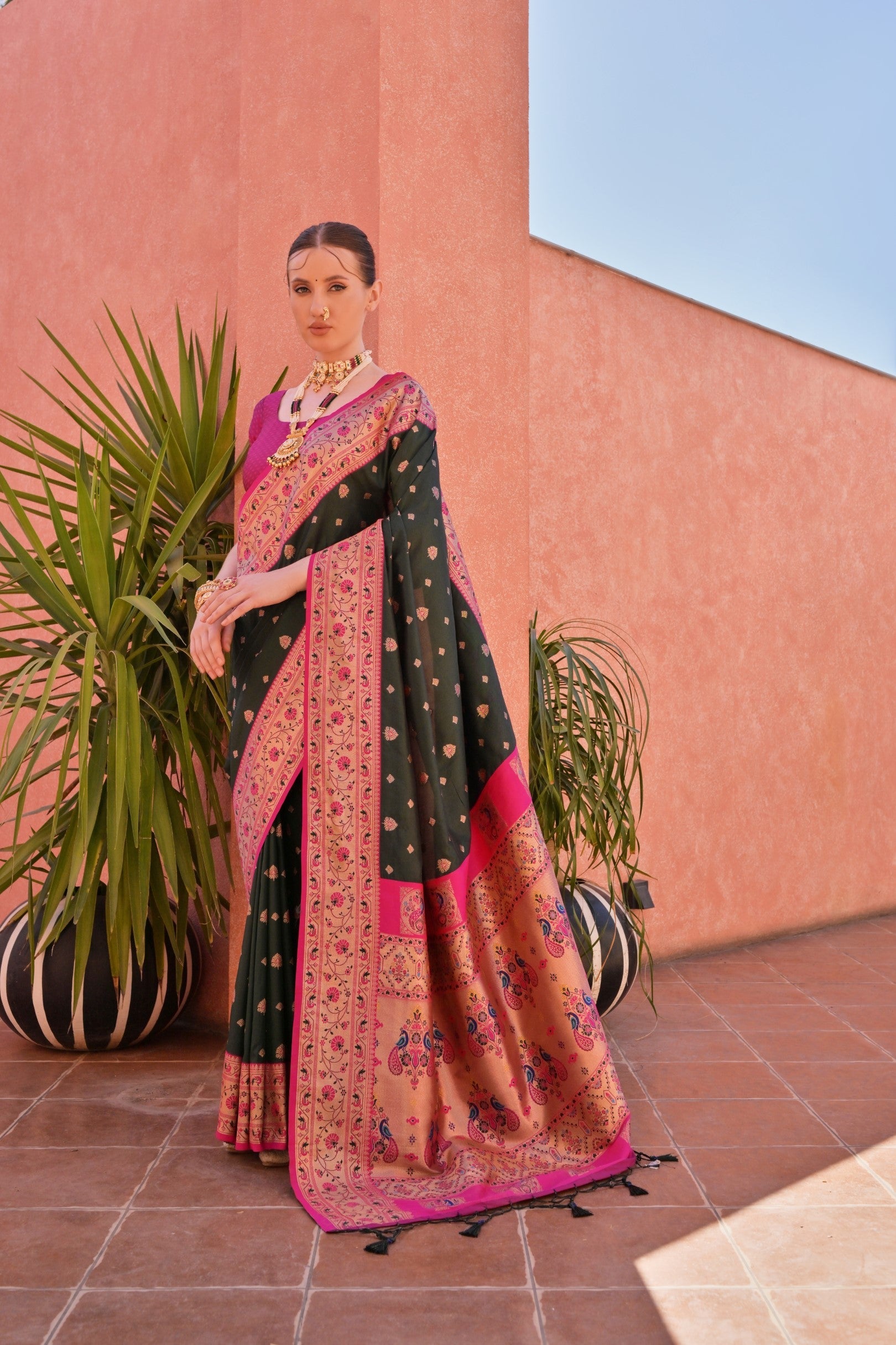 Buy MySilkLove Zeus Dark Green and Pink Zari Woven Paithani Saree Online