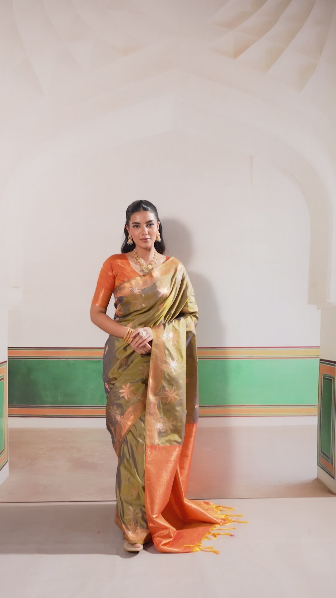 Buy MySilkLove Lawn Green Banarasi Handloom Tussar Saree Online