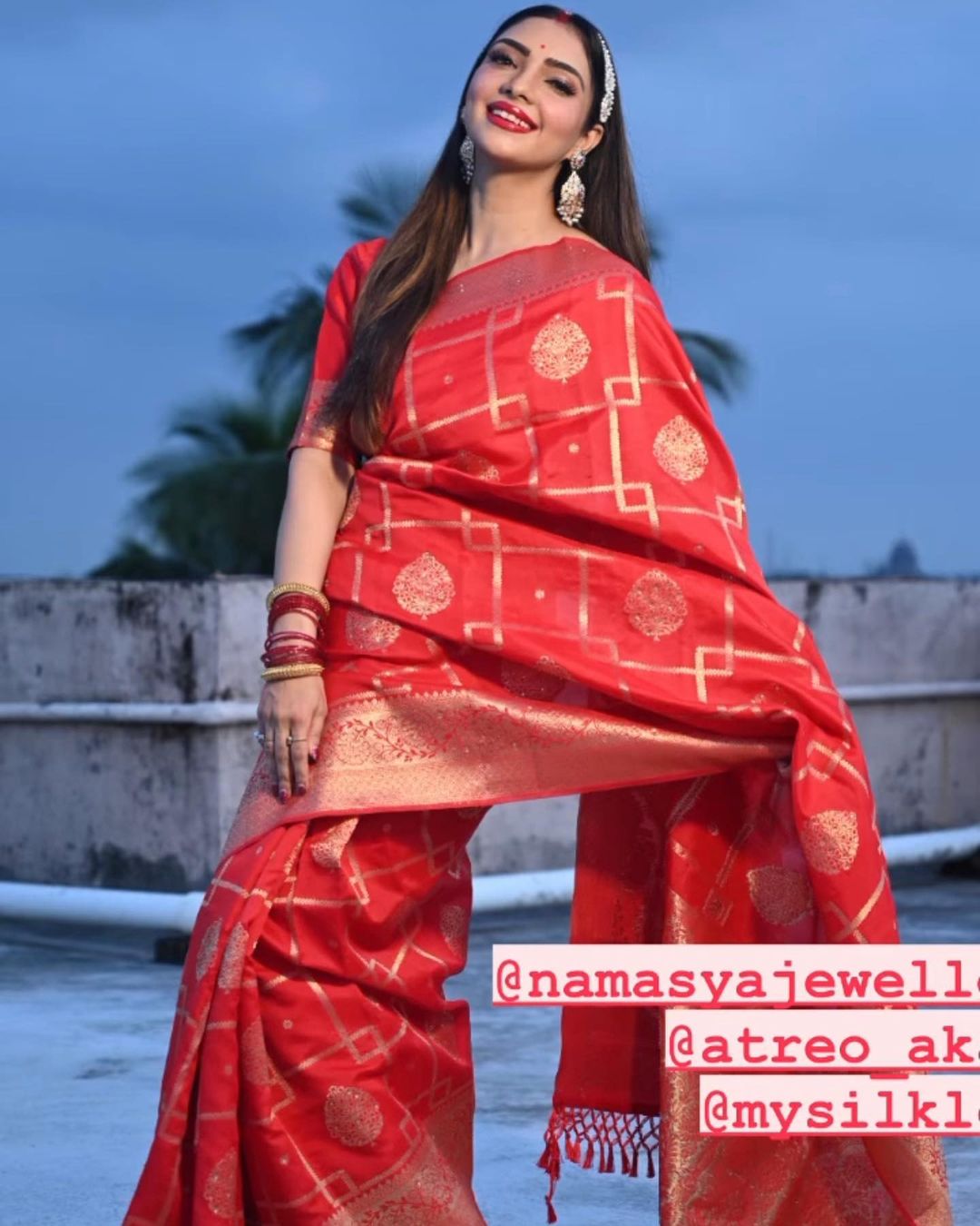 Buy MySilkLove Jasper Red Woven Banarasi Silk Saree Online