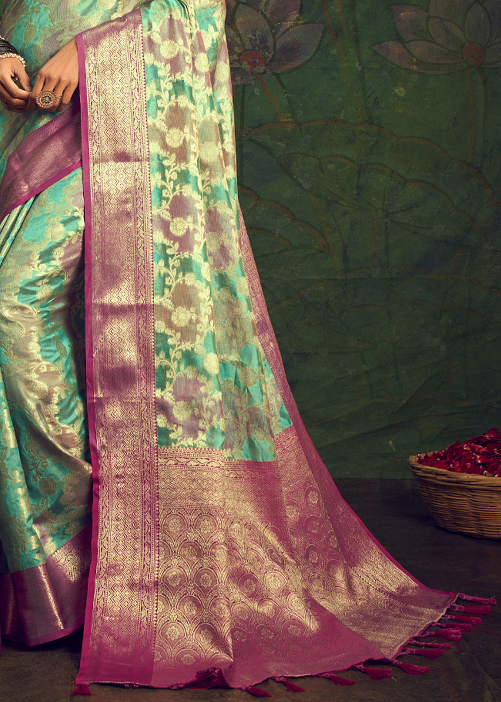 Buy MySilkLove Coriander Green Woven Banarasi Rangkath Silk Saree Online