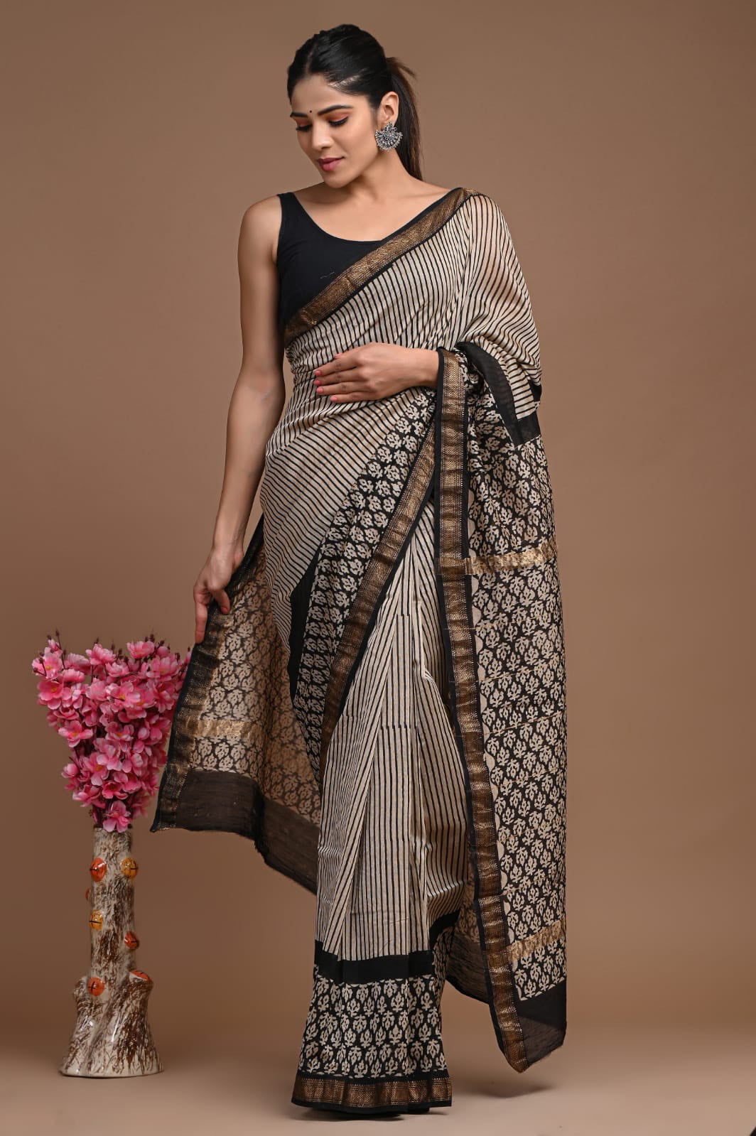 Buy MySilkLove Cork Black and white Handblock Kota Doriya Saree Online