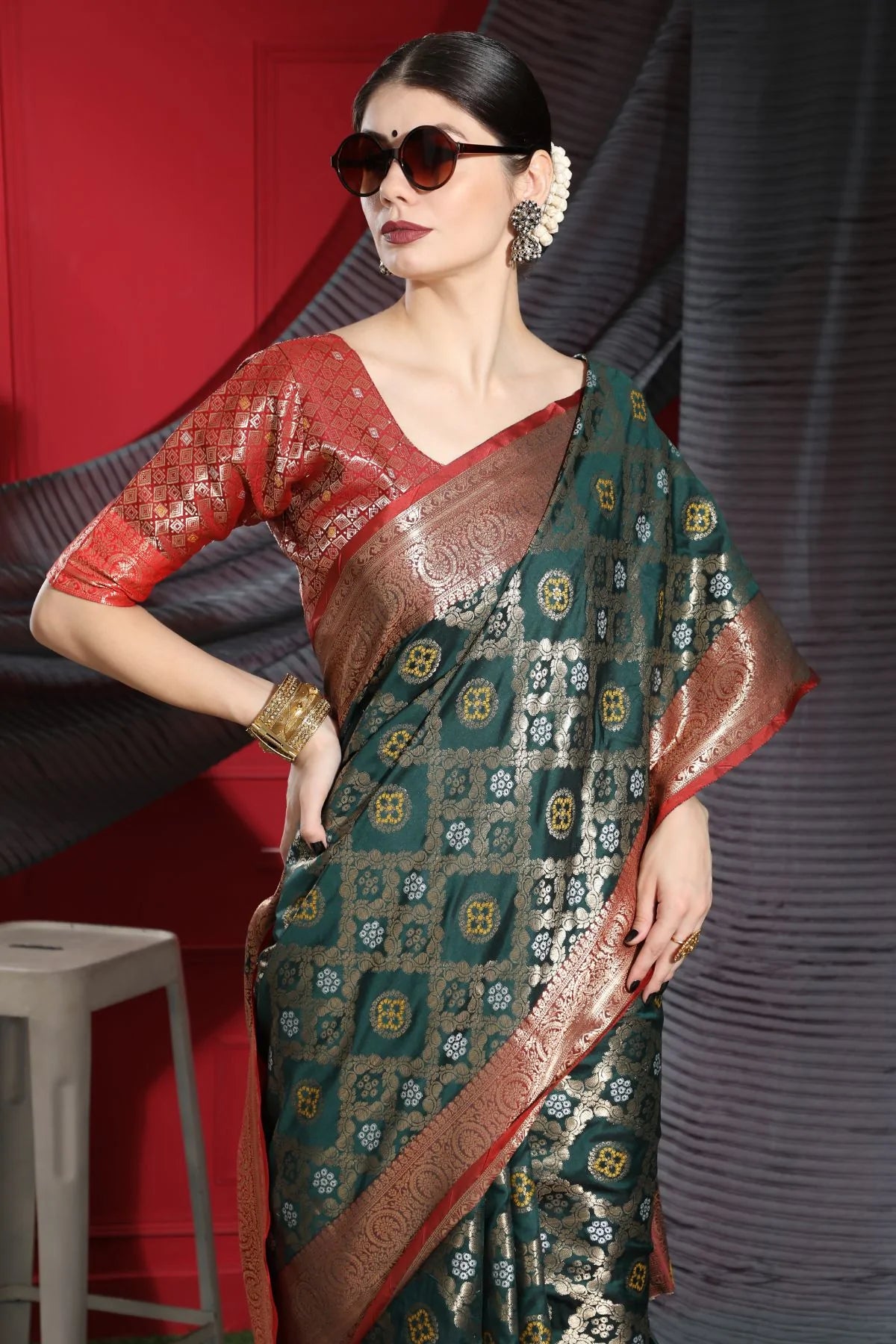 Buy MySilkLove Green Pea Woven Banarasi Silk Saree Online