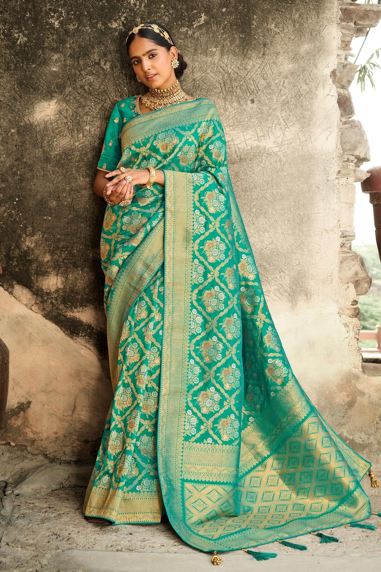 Buy MySilkLove Amulet Green Zari Woven Designer Banarasi Saree Online