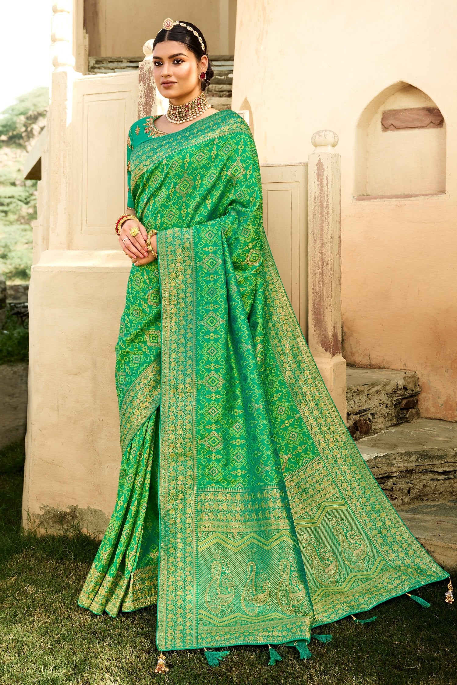 Buy MySilkLove Chateau Green Zari Woven Designer Banarasi Saree Online