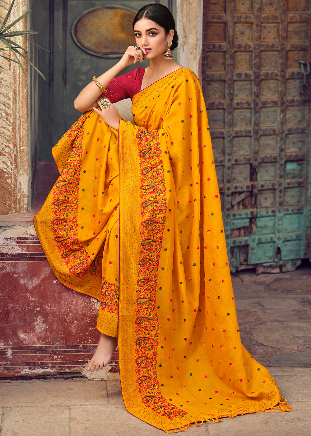 Buy MySilkLove Koromiko Yellow Woven Banarasi Saree with Embroidery Work Online