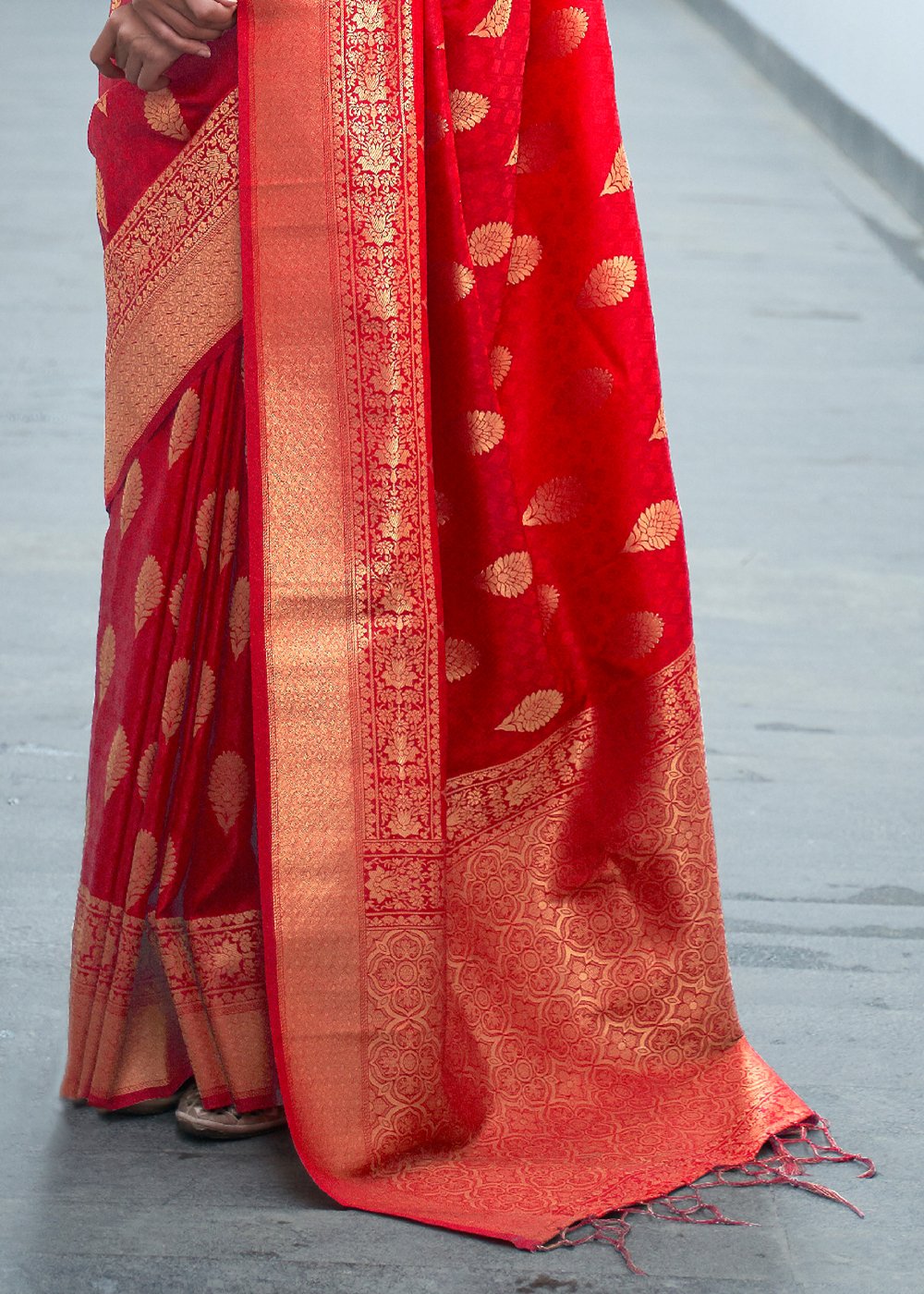 Buy MySilkLove Scarlet Red Zari Woven Banarasi Saree Online