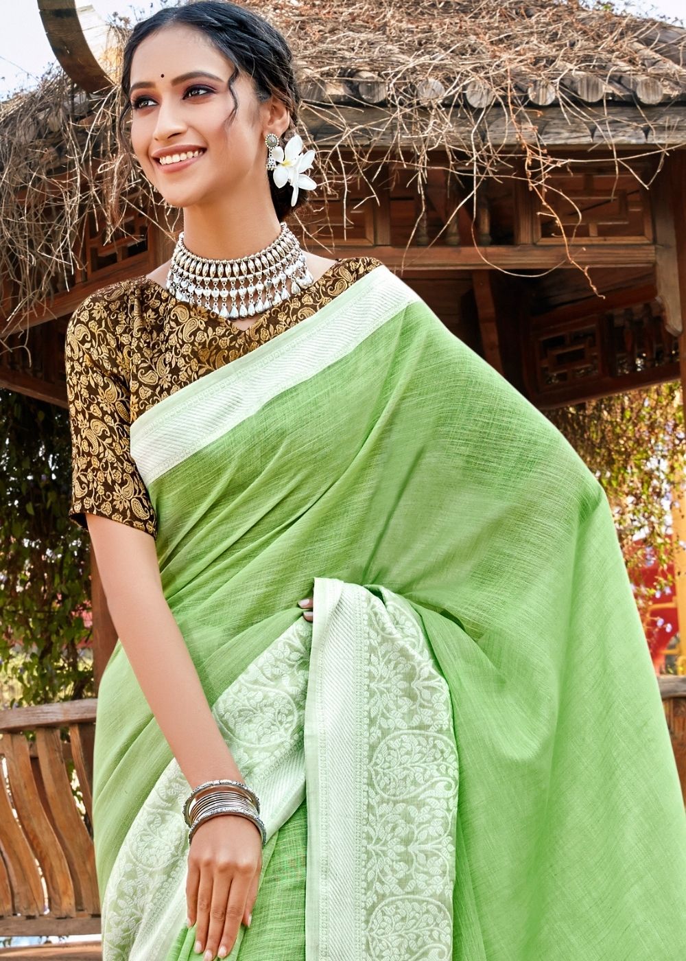 Buy MySilkLove Olivine Green Linen Saree Online