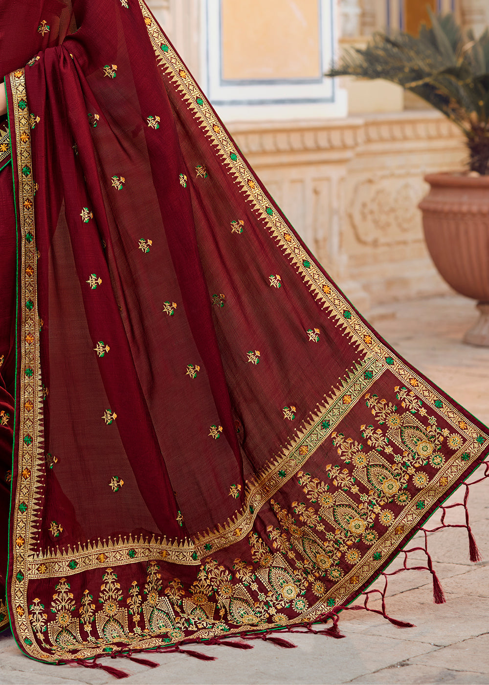 Buy MySilkLove Heath Red Woven Banarasi Saree with Embroidery Work Online