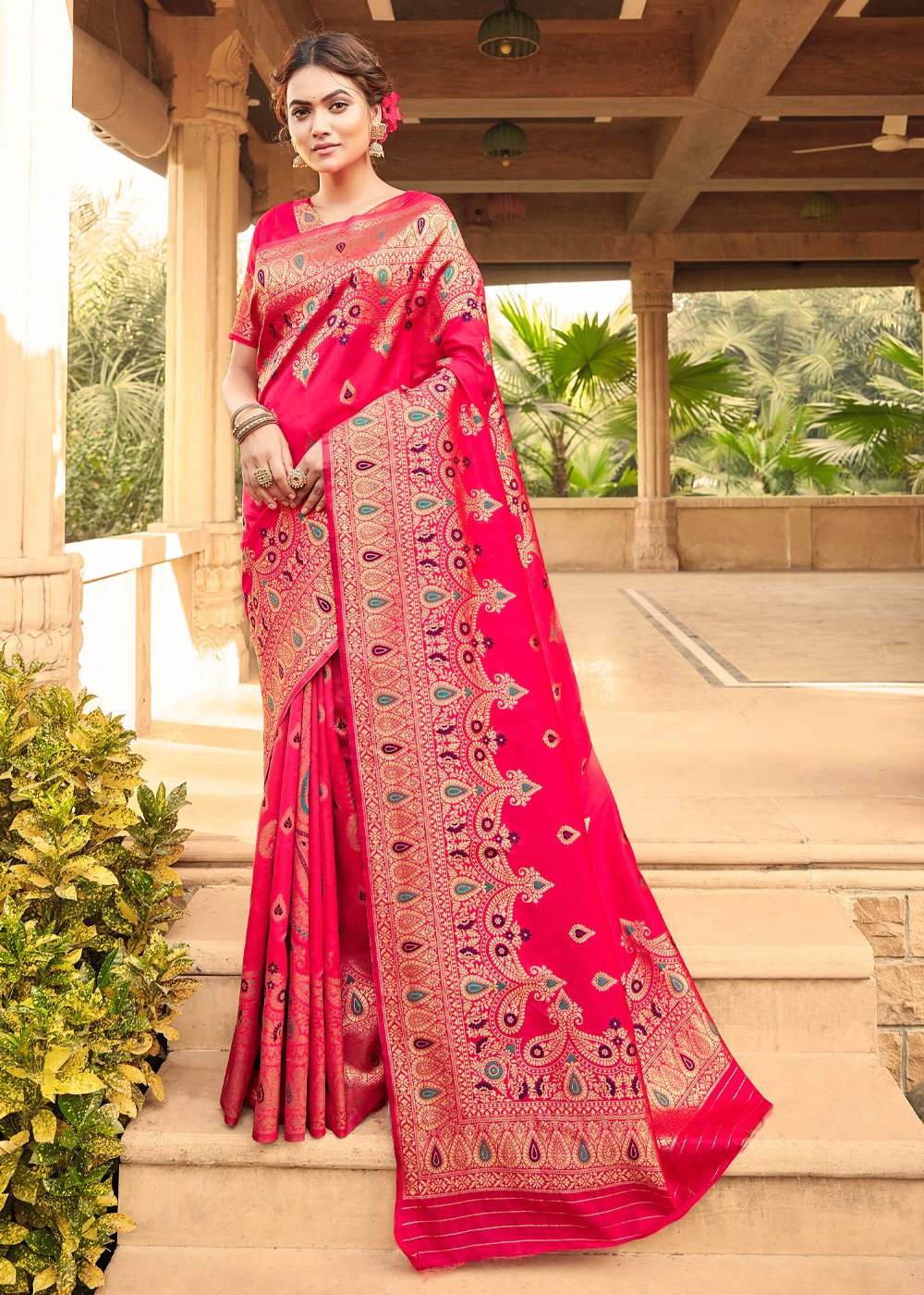Buy MySilkLove Red Ribbon Pink Zari Woven Banarasi Saree Online