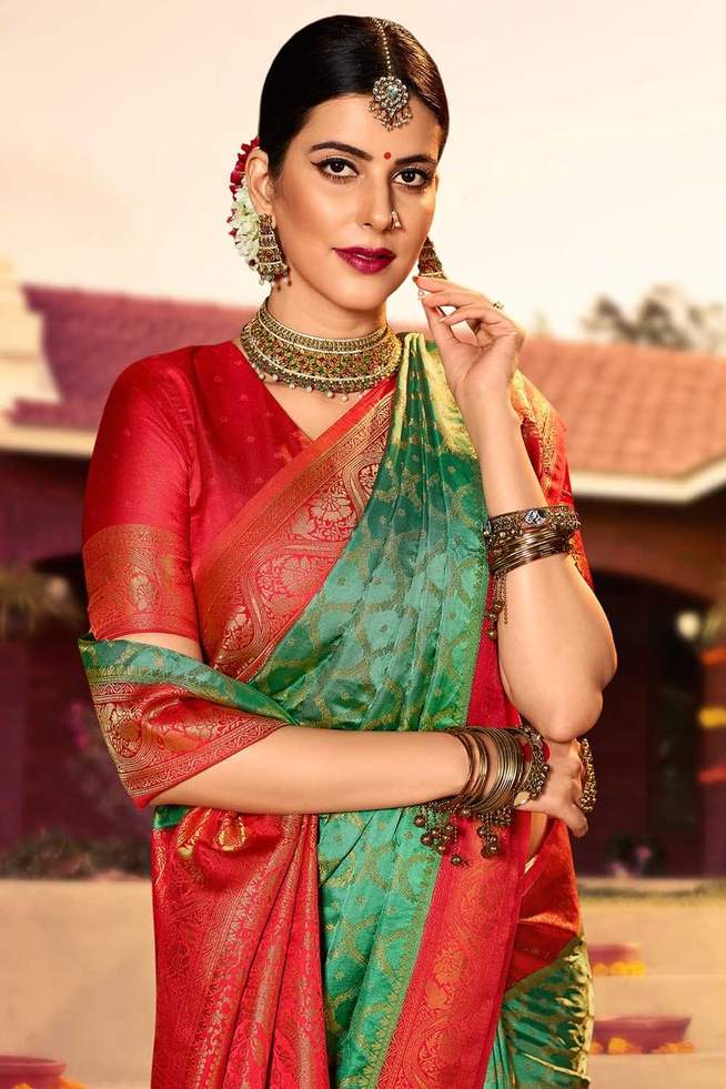 Shiny Shamrock Green Zari Woven Kanjivaram Saree