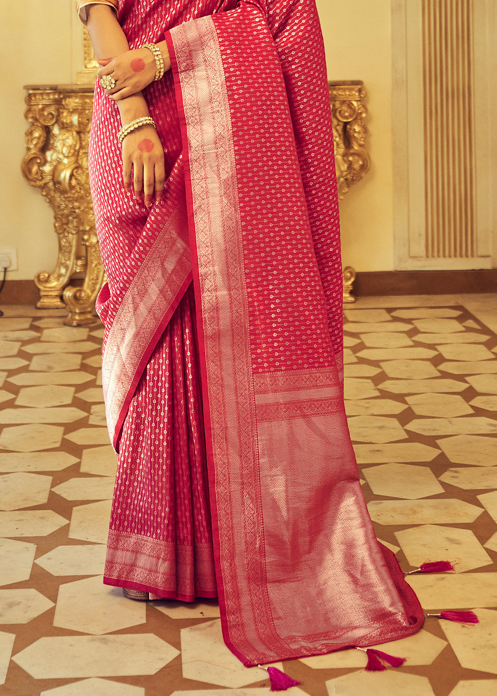 Buy MySilkLove Salmon Pearl Pink Zari Woven Kanjivaram Silk Saree Online