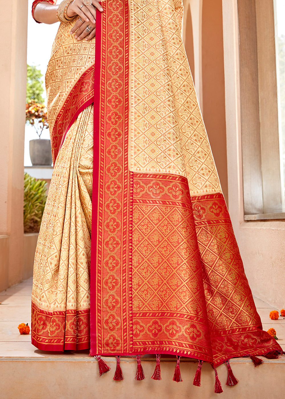 Buy MySilkLove Vis Cream Woven Banarasi Silk Saree Online