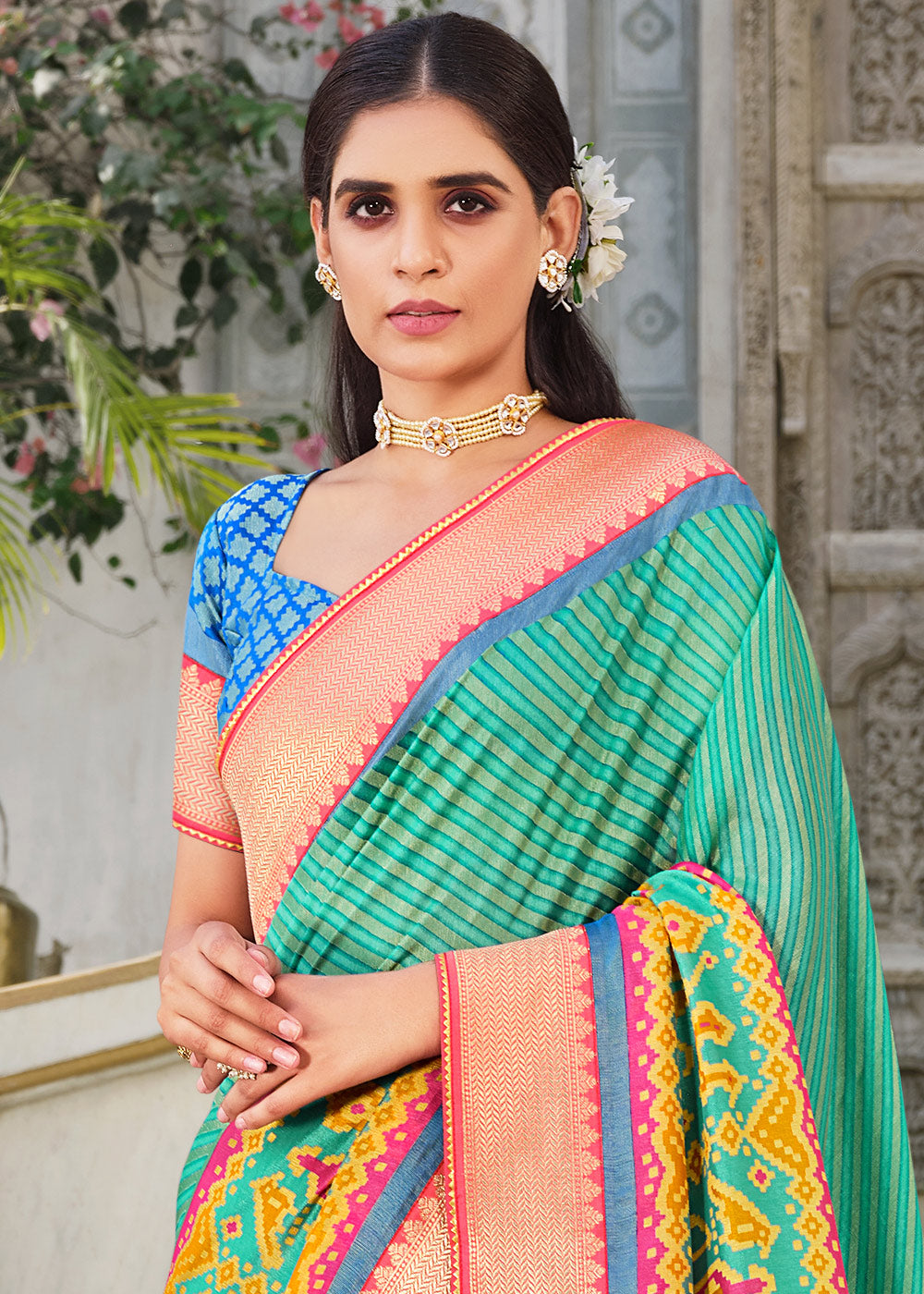 Buy MySilkLove Spring Leaves Green Brasso Patola Printed Saree Online