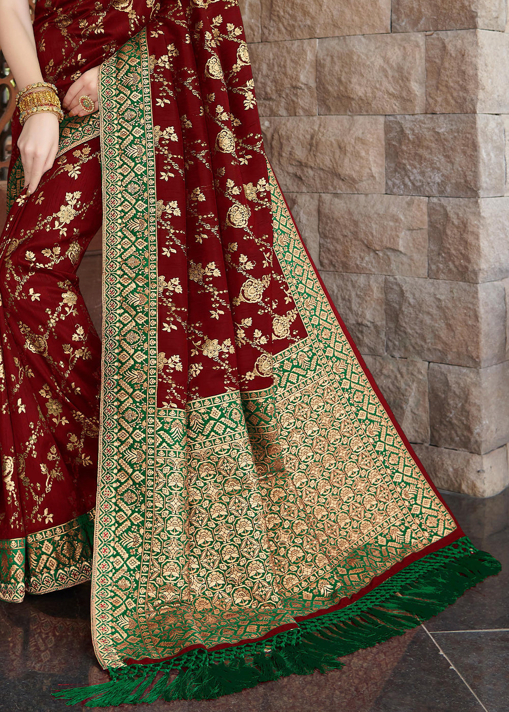 Buy MySilkLove Espresso Red Zari Woven Banarasi Silk Saree Online