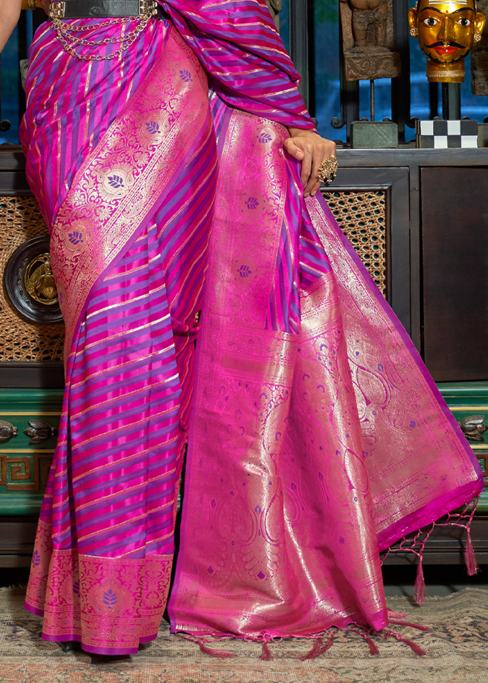 Buy MySilkLove Rose Quartz Purple woven Banarasi Silk Saree Online