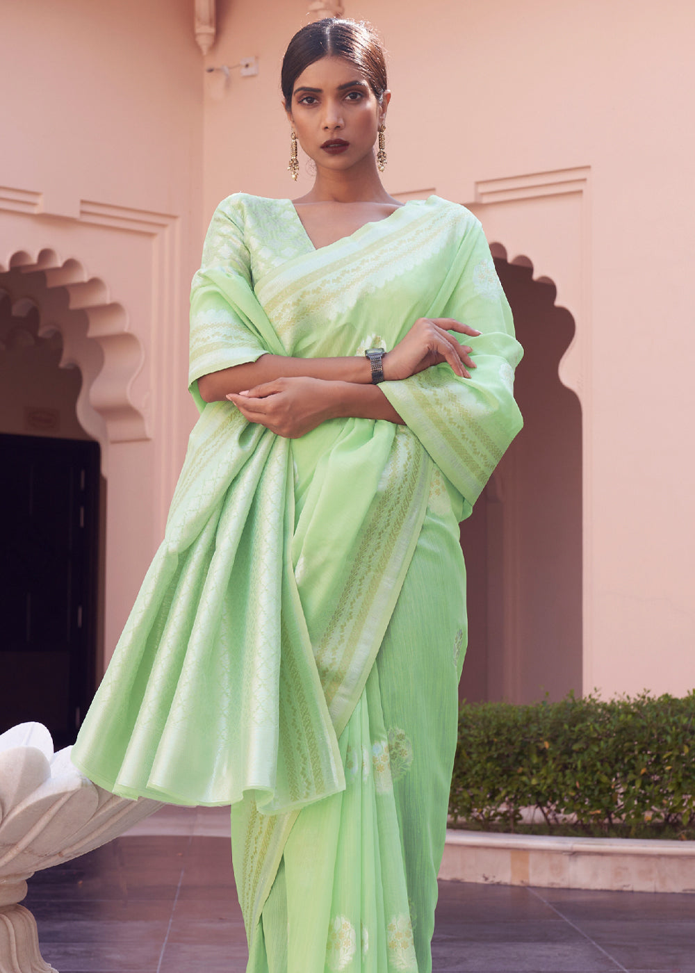 Swamp Green Woven Banarasi Linen Silk Saree